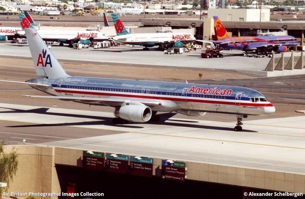 Boeing 757-223, N644AA / 24602, American Airlines (AA / AAL) : ABPic / Phoenix airport, October 2000